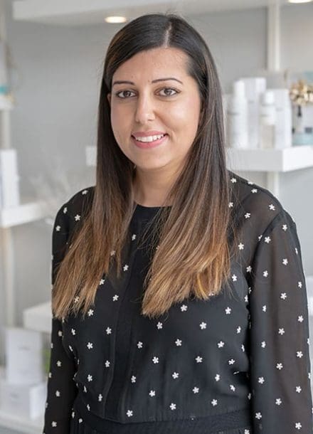 Dr Nishi Dhuna
