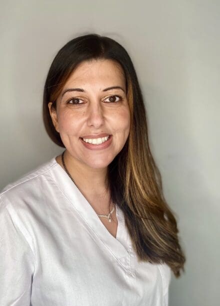 Dr Nishi Dhuna